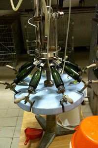 小規模な瓶詰め機